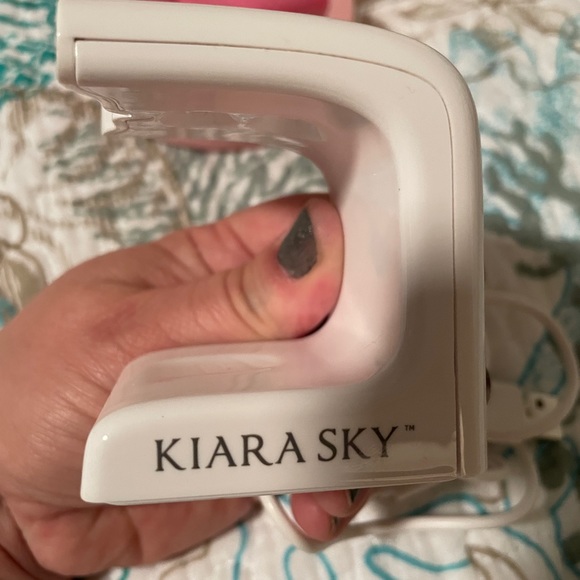 Kiara Sky - Beyond Pro Cure Lamp - Picture 6 of 8